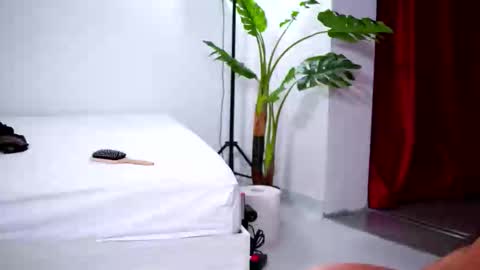 Snapshot of natydesiree chatting on 10.18.25 Naty online show from 10.18.25