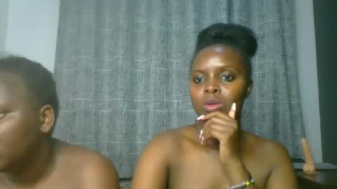 naughtty_bella8 online show from 07.16.26