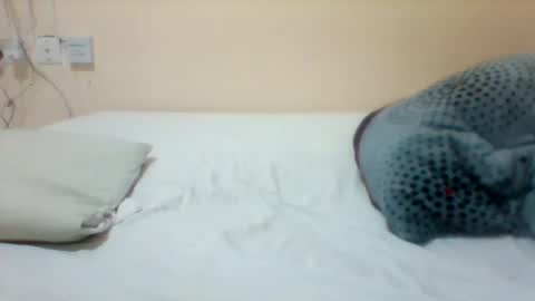 Snapshot of naughty_baddie5 chatting on 06.18.26 candy online show from 06.18.26