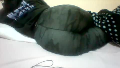 Snapshot of naughty_baddie5 chatting on 07.22.26 candy online show from 07.22.26
