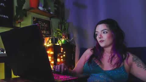 Snapshot of naughty_em_17 chatting on 06.24.26 Em please help me reach 100 thumbs up 3 online show from 06.24.26