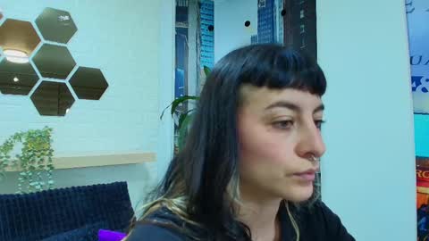 Kitten online show from 03.10.25