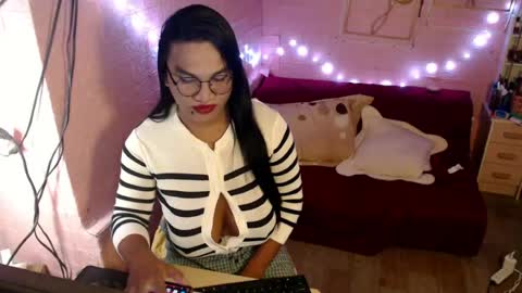 Snapshot of naughty_lorien143 chatting on 07.25.26 naughty_lorien143 online show from 07.25.26