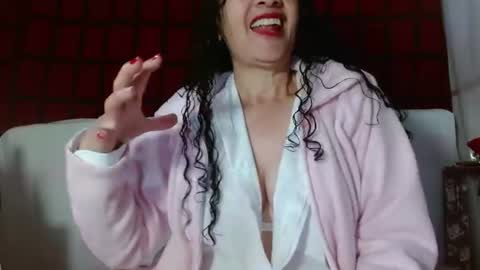 Snapshot of naughty_tita chatting on 06.17.26 Tita Madurita online show from 06.17.26