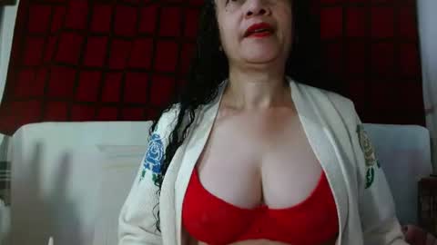 Snapshot of naughty_tita chatting on 06.20.26 Tita Madurita online show from 06.20.26