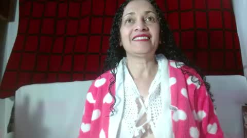 Snapshot of naughty_tita chatting on 06.26.26 Tita Madurita online show from 06.26.26