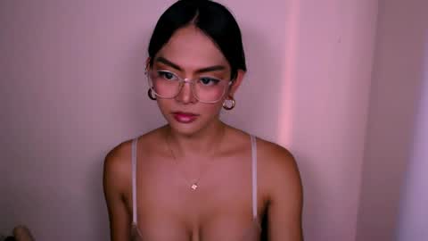 Snapshot of naughtyaurora69 chatting on 04.24.26 NaughtyAurora online show from 04.24.26