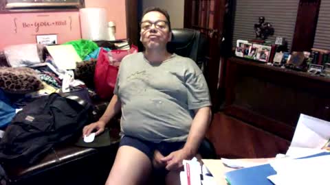 Snapshot of naughtybone chatting on 09.30.25 naughtybone online show from 09.30.25