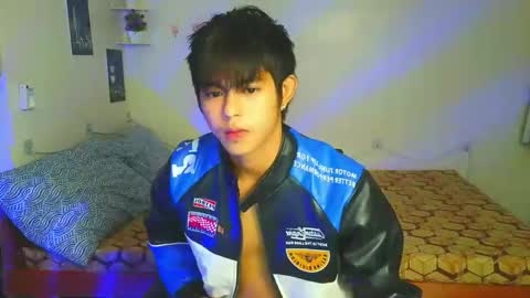 Snapshot of naughtyboylouie chatting on 10.31.25 Loue online show from 10.31.25