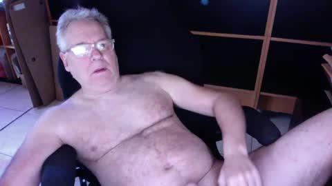 Snapshot of naughtydaddyla chatting on 12.12.24 naughtydaddyla online show from 12.12.24