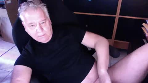 Snapshot of naughtydaddyla chatting on 12.22.24 naughtydaddyla online show from 12.22.24