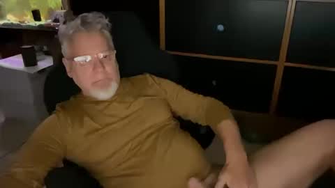 Snapshot of naughtydaddyla chatting on 10.14.25 naughtydaddyla online show from 10.14.25