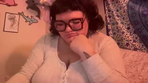 Snapshot of naughtygirl637100 chatting on 11.29.25 Naughty Girl online show from 11.29.25