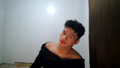 Snapshot of naughtyhot_star19 chatting on 07.04.26 today is my birthday i hope i try yehaa for my fisrtime ever and i am waiting for pvt bby online show from 07.04.26