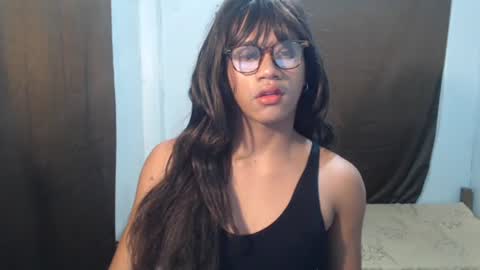 Snapshot of naughtyhot_star19 chatting on 07.18.26 today is my birthday i hope i try yehaa for my fisrtime ever and i am waiting for pvt bby online show from 07.18.26