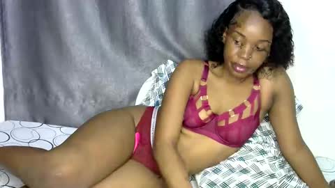 Snapshot of naughtyie chatting on 05.23.26 naughtyie online show from 05.23.26