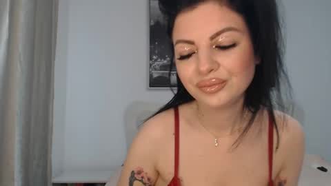 Snapshot of naughtymom666 chatting on 12.06.24 NaughtyMom online show from 12.06.24