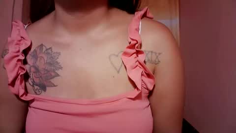 naughtymom_33 online show from 11.18.25