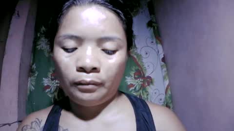 Snapshot of naughtymom_33 chatting on 06.19.26 naughtymom_33 online show from 06.19.26