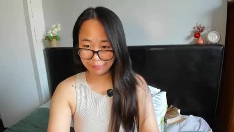 Snapshot of naughtynerdygirl chatting on 07.10.26 Gigi Chu online show from 07.10.26