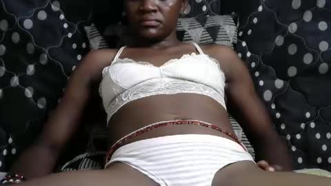 naughtysandra12 online show from 12.04.25