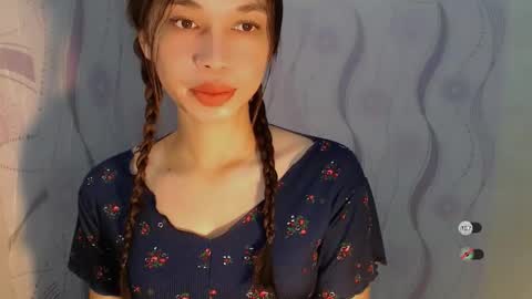 Snapshot of naughtysunshinepinay chatting on 04.24.26 Celine online show from 04.24.26