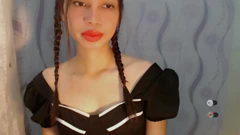 Snapshot of naughtysunshinepinay chatting on 04.29.26 Celine online show from 04.29.26