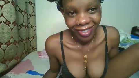 Snapshot of naughtysweetpie chatting on 02.15.26 naughty online show from 02.15.26