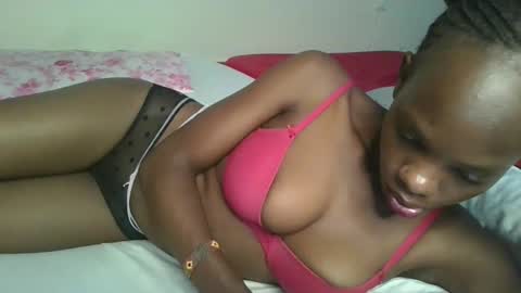 Snapshot of naughtysweetpie chatting on 03.12.26 naughty online show from 03.12.26