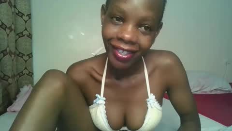 Snapshot of naughtysweetpie chatting on 03.29.26 naughty online show from 03.29.26