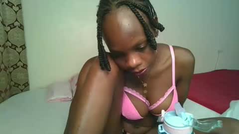 Snapshot of naughtysweetpie chatting on 04.11.26 naughty online show from 04.11.26