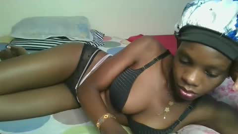 Snapshot of naughtysweetpie chatting on 04.15.26 naughty online show from 04.15.26