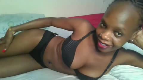 Snapshot of naughtysweetpie chatting on 05.03.26 naughty online show from 05.03.26