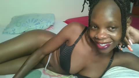 Snapshot of naughtysweetpie chatting on 05.17.26 naughty online show from 05.17.26