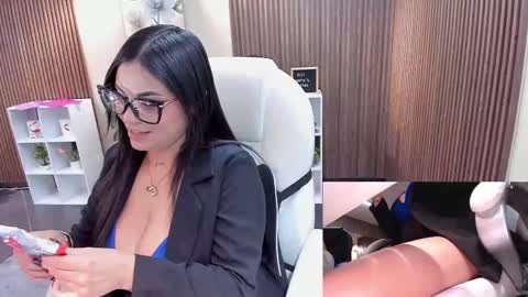         online show from 10.03.25