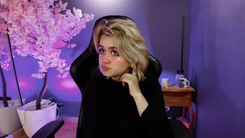 Navier  online show from 11.05.25