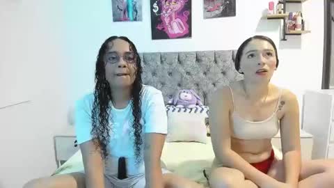 Snapshot of nay_and_aleja chatting on 05.07.26 nay_and_aleja online show from 05.07.26