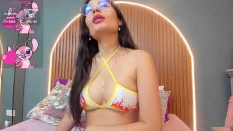 Naye  online show from 09.18.25