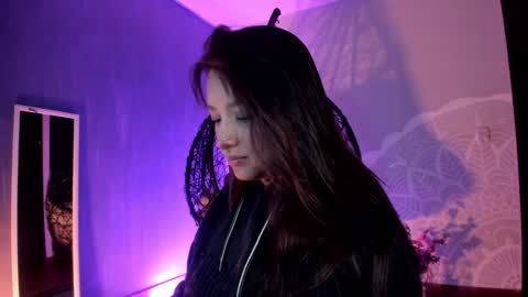 Nefertari online show from 12.29.24