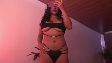 Nefertari online show from 05.18.26