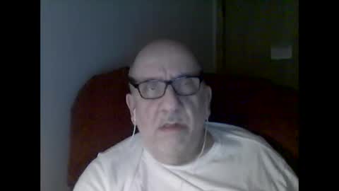 Tom online show from 01.10.26