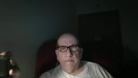 Snapshot of needlesslove chatting on 04.14.26 Tom online show from 04.14.26
