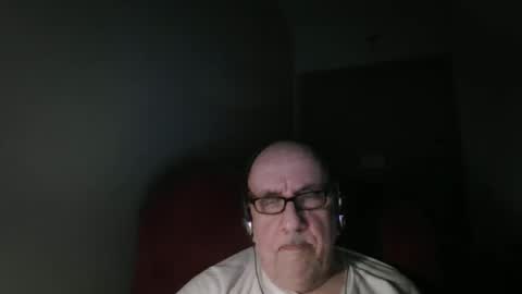 Snapshot of needlesslove chatting on 05.22.26 Tom online show from 05.22.26