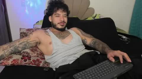 Snapshot of neeii chatting on 04.21.26 Nei turn green online show from 04.21.26