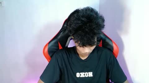 neil_asian69 online show from 11.02.25