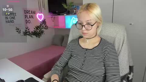 Kate online show from 04.25.26