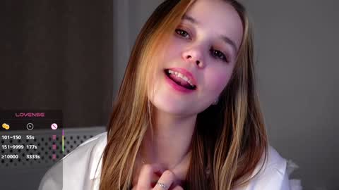 Snapshot of neldaaskins chatting on 02.07.25 Lana online show from 02.07.25