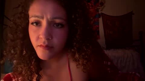 Snapshot of nellbee chatting on 11.03.25 Nell xo online show from 11.03.25