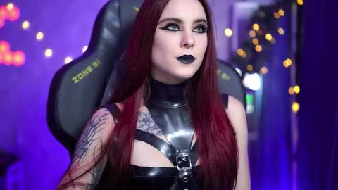    online show from 12.05.25