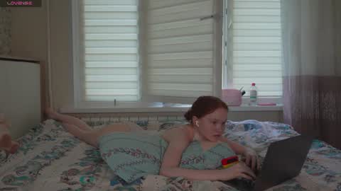Snapshot of nellie_baby chatting on 07.27.26 Nellie online show from 07.27.26